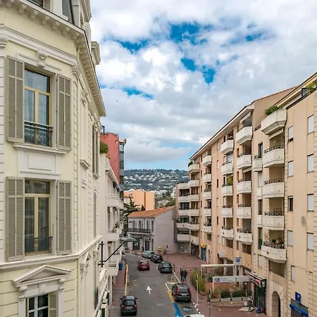 1 Bedroom Centre Rue D'antibes Daire